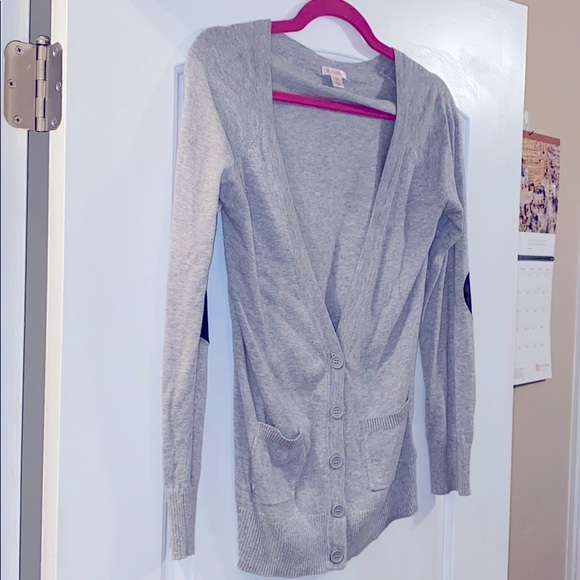 Grey V-neck button down Cardigan - Picture 1 of 7